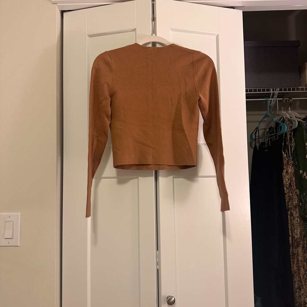 Abercrombie Cropped Sweater - Picture 2 of 5